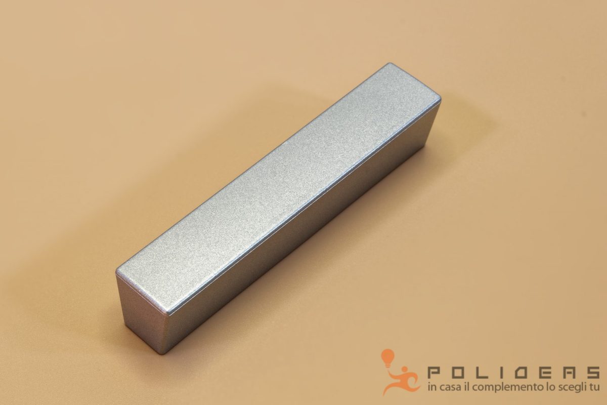 Poignées, boutons de meubles et compléments - Polideas.fr